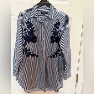 Essentials by ABS Blue striped shirt Size M